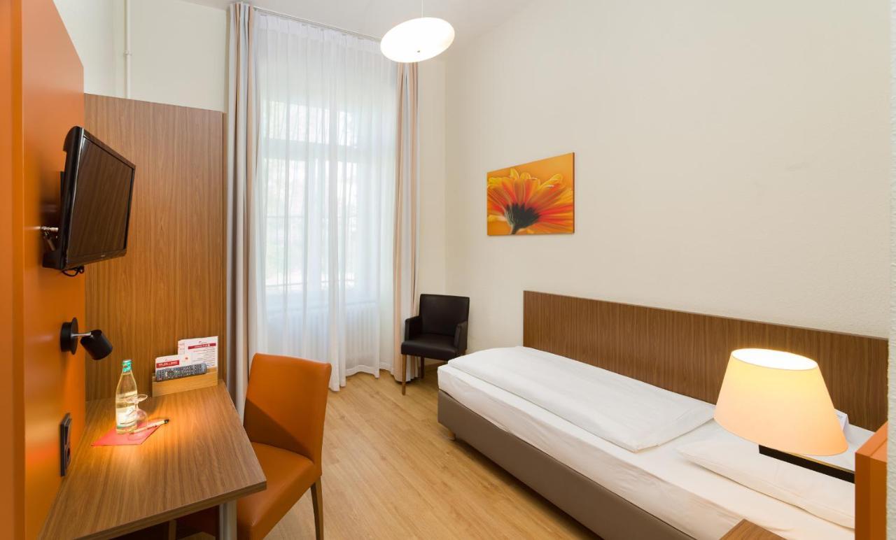Bildungshaus St. Bernhard - Wohnen Und Tagen Hotel Rastatt Luaran gambar
