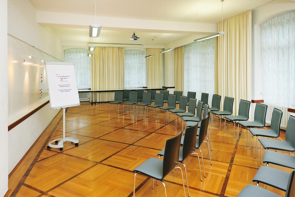 Bildungshaus St. Bernhard - Wohnen Und Tagen Hotel Rastatt Luaran gambar