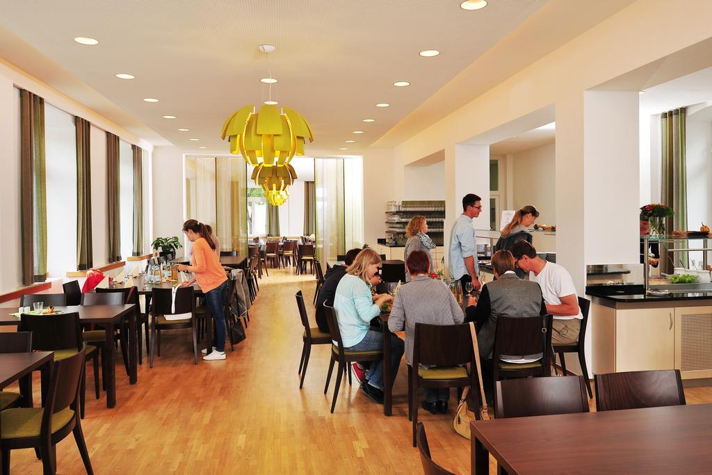 Bildungshaus St. Bernhard - Wohnen Und Tagen Hotel Rastatt Luaran gambar
