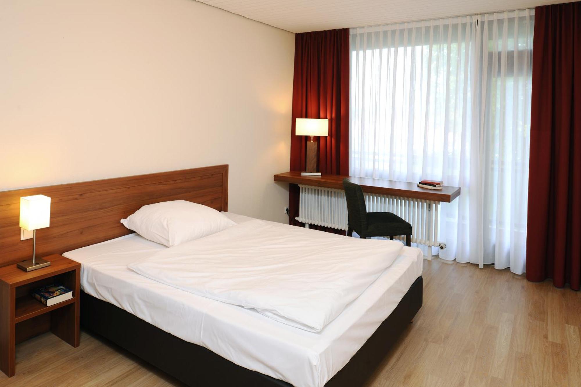 Bildungshaus St. Bernhard - Wohnen Und Tagen Hotel Rastatt Luaran gambar